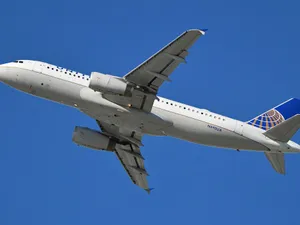 Unui avion Airbus A320 au început să-i cadă piese din motor la decolare. A reușit să se întoarcă - Foto: X/AviationSource