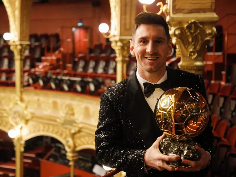 Lionel Messi a câștigat trofeul, la gala desfășurată la Paris. FOTO: Twitter