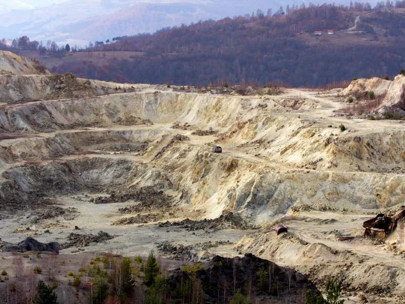 Istoria „exploatării” de la Roșia Montană care ne poate costa 7.000.000.000$. Cine sunt vinovații? - Foto: INQUAM PHOTOS/ Ovidiu Dumitru Matiu/ Imagine cu caracter ilustrativ