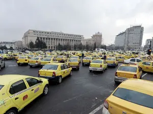 Taximetriștii și protectorii lor ar fi principalii beneficiari ai scoaterii UBER și Taxify de pe piață/FOTO: Facebook.com