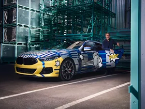 Art Car-ul THE 8 X JEFF KOONS. / Foto: BMW