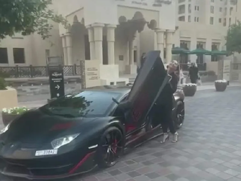 Anamaria Prodan a primit și un Lamborghini Aventador. / Foto: spynews.ro