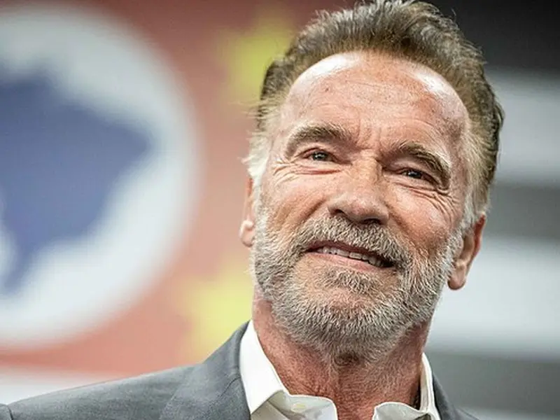 Arnold Schwartzenegger, pe Estado de São Paulo - Foto: Wikimedia/	Governo do Estado de São Paulo/CC BY 2.0