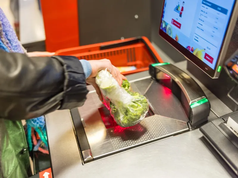 Aparat self-checkout, imagine cu caracter ilustrativ - Foto: Profimedia Images