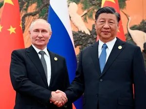 Vladimir Putin „se închină” la Beijing. Prima vizită după „câștigarea” unui nou mandat, în China - Foto: Profimedia images