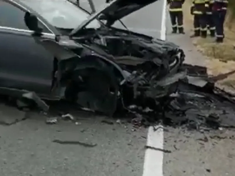 Un cap de pod nu a vrut să sară din fața unui Audi A6. / Foto: Info Trafic 24, Facebook