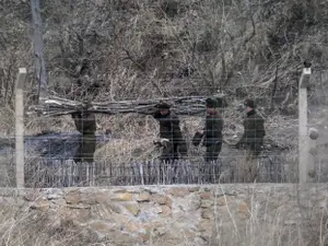 Coreea de Nord, gată să pornească războiul cu Sudul. Soldații lui Kim au trecut DMZ. Au tras cu arma - Foto: Profimedia images - Caracter ilustrativ