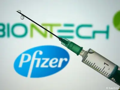 Pfizer și Biotech sunt primii care au primit autorizare pentru un vaccin anti COVID-19