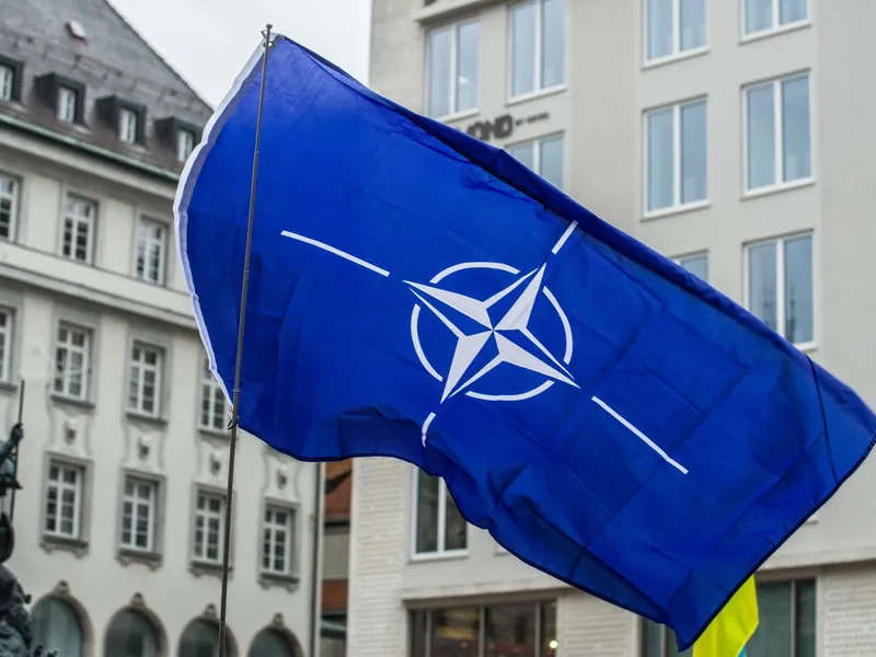 Germania, Franţa şi Marea Britanie iau în calcul un pact de securitate NATO - Ucraina. - Foto: Profimedia Images