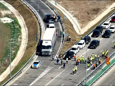 S-a deschis încă un ciot de 13 km al A0 Sud, între DN5 și DN4. Întârziere de 5 luni! - Foto: captură video