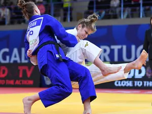 Judoka Florentina Ivănescu a dat de tatami cu Faranghiz Hojieva și a luat bronzul la Taşkent. - Foto: Facebook/Comitetul Olimpic și Sportiv Român