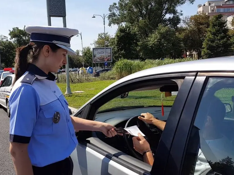 Aproape 1.000 de permise auto reținute de polițiști - Foto: Facebook/Poliția Română - cu rol ilustrativ