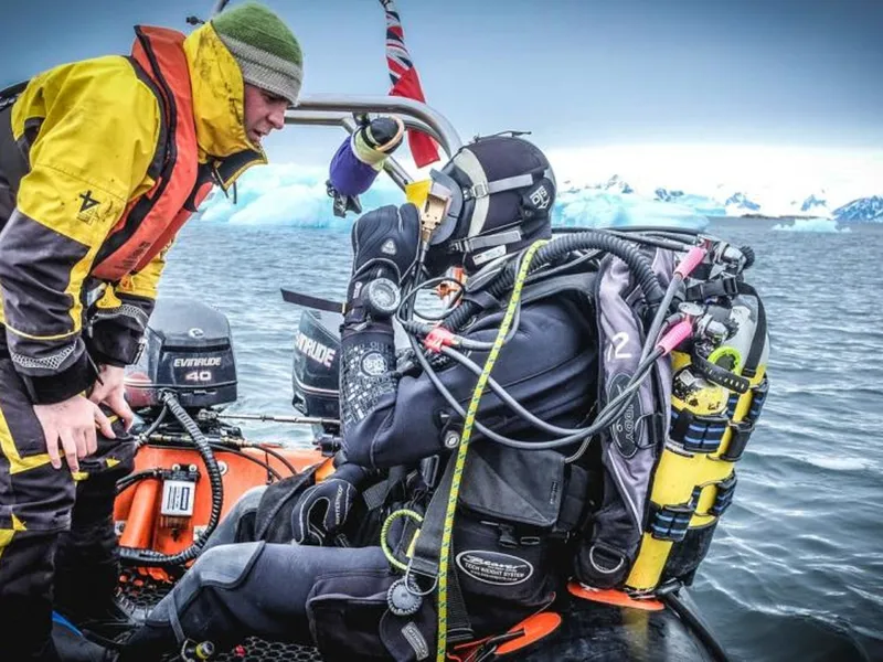 Bucătari, tâmplari, electricieni sau instalatori plătiți cu 5.000 £/lună. Ce țară oferă salariile Foto: British Antarctic Survey (BAS)