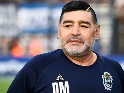 Şase persoane aşteaptă să fie recunoscuţi ca fiind copii ai lui Maradona/FOTO: playtech.ro