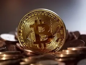 Bitcoin, o investiție riscantă: scădere de 10.000 de dolari în câteva ore. Foto Pexels.com