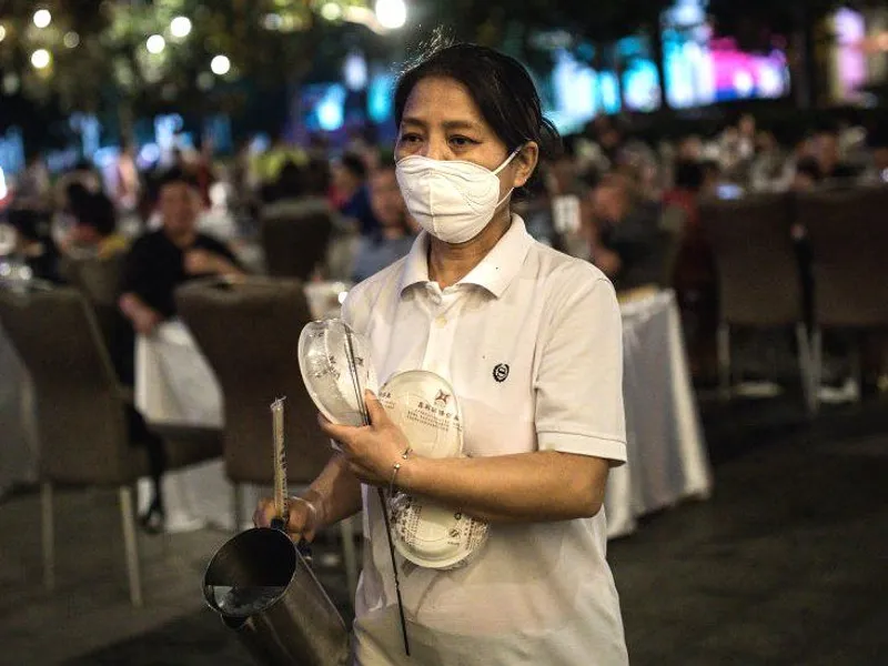 Numărul chinezilor din Wuhan infectaţi cu COVID-19 este de 10 ori mai mare decât cel din rapoartele oficiale/FOTO: Getty