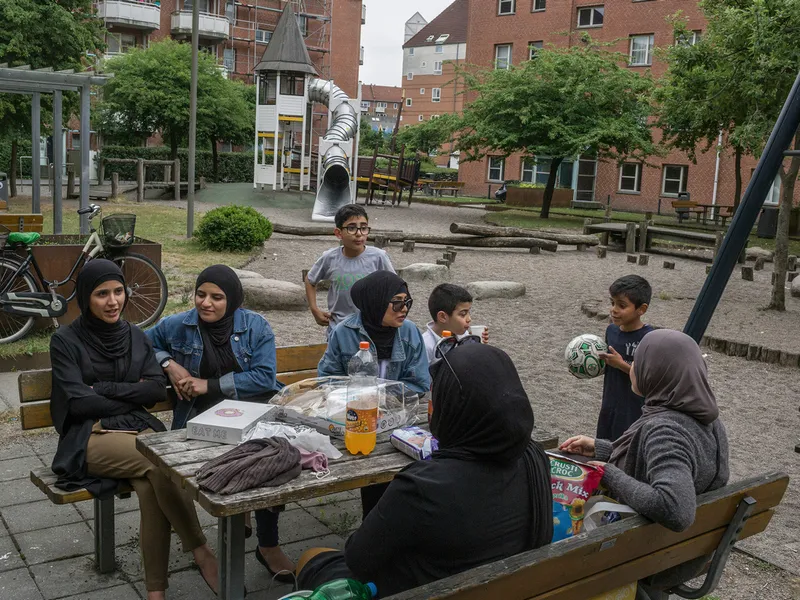 Danemarca vrea să condiționeze ajutoarele sociale pentru imigranți de exercitarea unei activităţi. / Foto: time.com