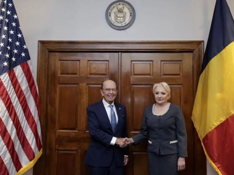 Premierul Dăncilă împreună cu Wilbur Ross, secretarul  american al Comerțului Foto: Guv.ro