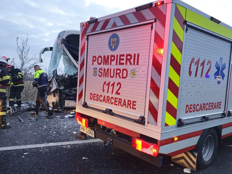 Autocar cu 32 de pasageri, implicat într-un accident grav. A fost activat PLANUL ROȘU  - FOTO: ISU IALOMIȚA