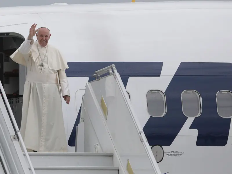 Papa Francisc, la plecarea din România. FOTO: Octav Ganea - Inquam Photos