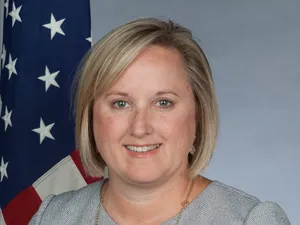 Belarus răspunde sancțiunilor SUA: mai puțini diplomați americani la Minsk, vize date mai greu. În imagine, ambasadorul american la Minsk, Julie Fisher/FOTO: by.usembassy.gov