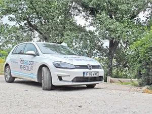 Cu un cost de circa 8,5 lei/100 km, și cu autobuzul este mai scump să mergi decât cu un Volkswagen e-Golf