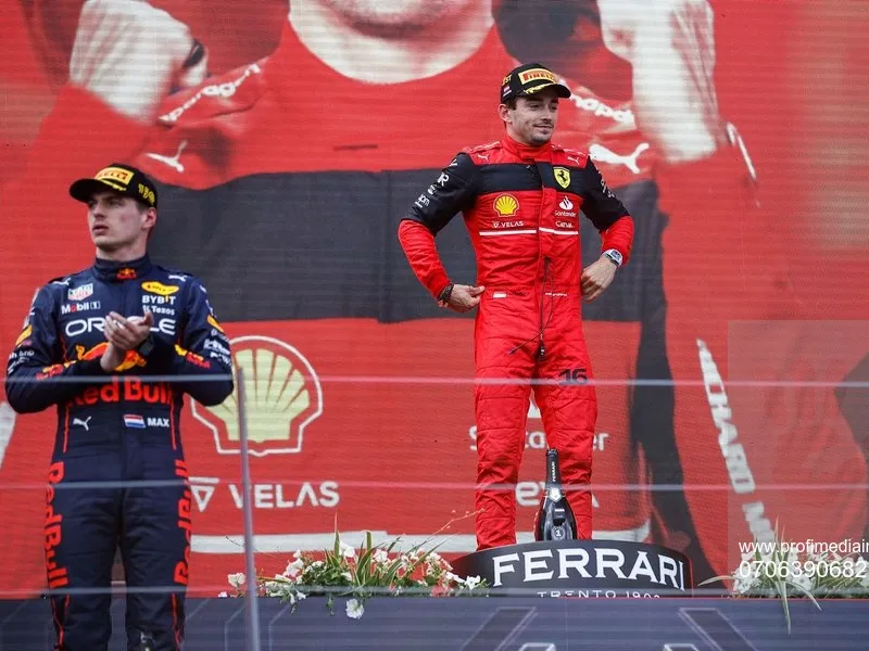 Alături de Charles Leclerc, pe podium au urcat Max Verstapen (Red Bull) și britanicul Lewis Hamilton (Mercedes) - Foto: Profimedia Images