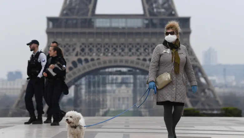 Franţa pregătește restricţii mai dure în unele regiuni, inclusiv în Paris, din cauza COVID-19. / Foto: digi24.ro