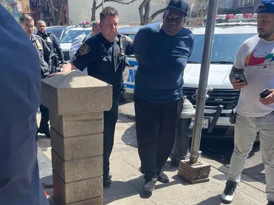 Bărbatul care a deschis focul într-un metrou din Brooklyn, împușcând 10 oameni și rănind alți 19, a fost arestat. / Foto: nypost.com