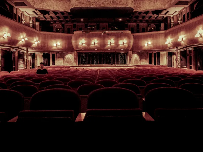 De ce a fost eliminat scaunul cu cifra 13 dintr-un teatru din România? Spectatorii au decis Foto: Pexels (fotografie cu caracter ilustrativ)