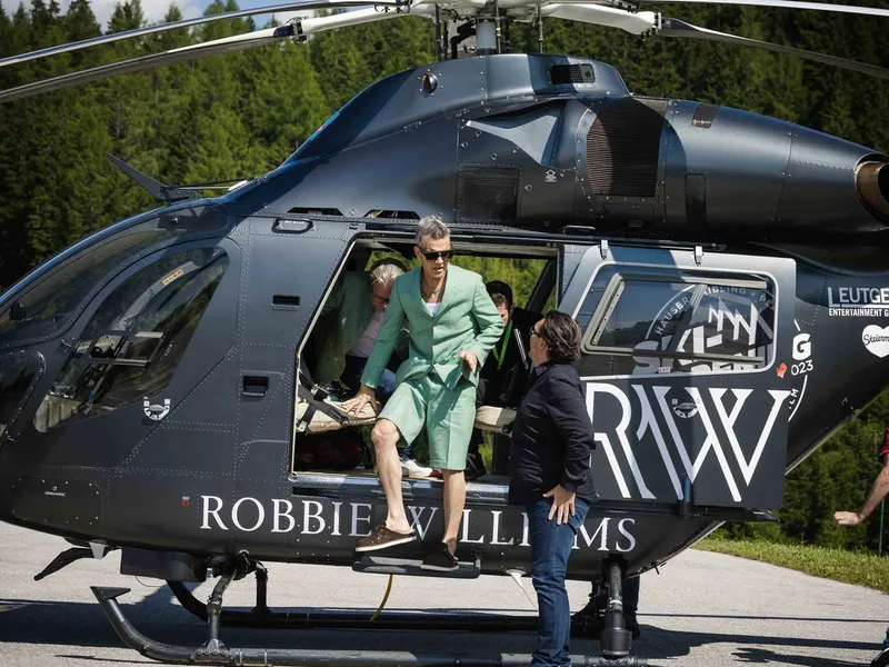 Robbie Williams, fițe de vedetă la București. Ce mâncare a cerut: obraji de halibut, trufe negre - Foto: Profimedia Images