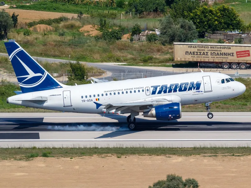 TAROM lansează o ofertă specială. Bilete de avion de la 23 euro. Unde poți călători și când? - Foto: Profimedia images