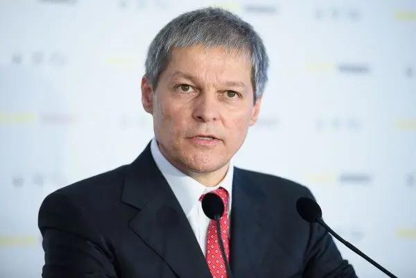 Dacian Cioloș face „apel la înțelegere” din partea presei/FOTO: business-review.eu