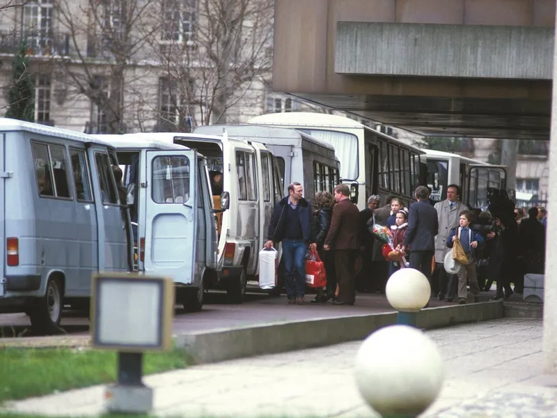 47 de diplomați și funcționari sovietici au fost expulzați de la Paris în 1983, în plin război rece