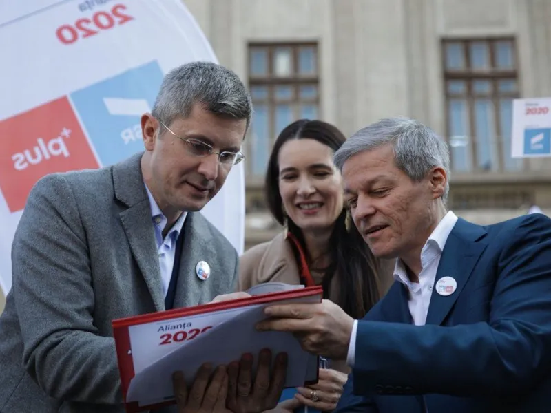 Dan Barna alaturi de Dacian Ciolos/Foto: Turnul Sfatului