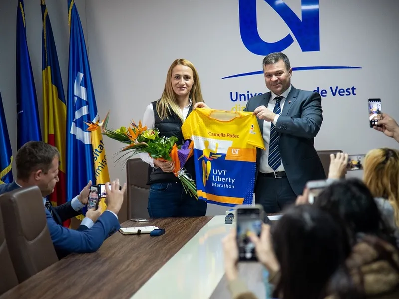 Camelia Potec și Marilen Pirtea, rectorul Universității de Vest   Foto: UVT