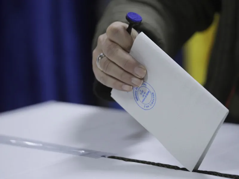 ALEGERI PREZIDENȚIALE 11,34% dintre români au votat până la ora 11.00. Care sunt județele fruntașe - Foto: INQUAM PHOTOS / Octav Ganea - Imagine cu rol ilustrativ