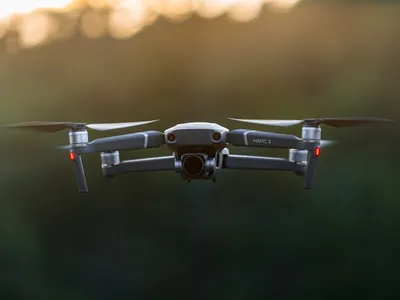 Zeci de drone s-au prăbușit peste oamenii care asistau la inaugurarea unu mall în China/FOTO: Pixabay