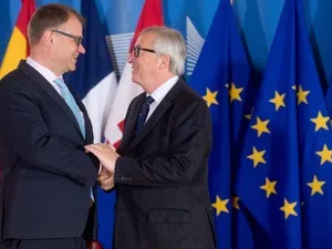 Premierul Finlandei, Juha Sipila, împreună cu președintele Comisiei Europene, Jean Claude Juncker Foto: Facebook