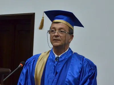 Rectorul unei universităţi importante este inculpat pentru delapidare - Foto: Facebook/Lucian Georgescu