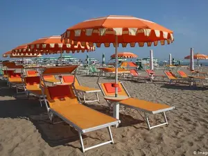 Plajă la Marea Adriatică în zona Rimini, pe timp de pandemie