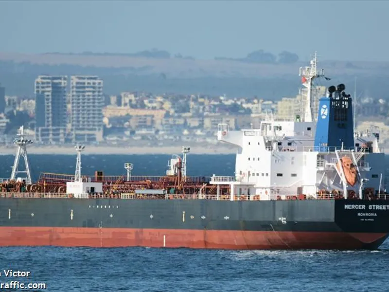 Sute de români lucrează pentru armatorul petrolierului atacat de Iran. Un deputat AUR, fost angajat/FOTO: marinetraffic.com