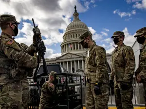 Militari din Garda Națională și Capitoliul SUA/FOTO: Getty