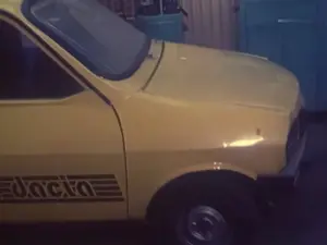 În anii 1980, Dacia putea da lovitura. Dacia Mini se transforma în pick-up. Avea hardtop. - Foto: captură video