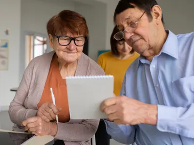 Care pensionari rămân fără o treime din pensie? Casa de Pensii îi verifică pe toți vârstnicii foto: Freepik (fotografie cu caracter ilustrativ)