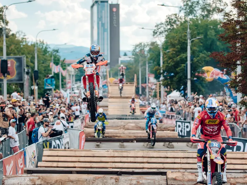 Spectacol total, la Romaniacs, cel mai greu raliu hard-enduro. 2 români, printre câștigători - Foto: Red Bull Content Pool