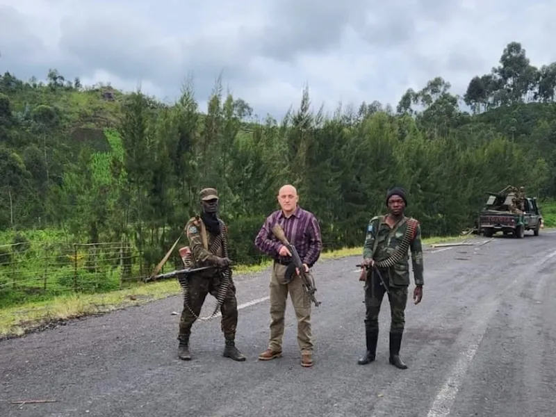 Românul care conduce în Africa o armată de mercenari candidează la Parlament. Îl susține Vanghelie - Foto. Turnulsfatului