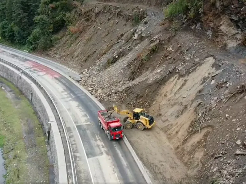 VIDEO A fost anunțată ziua în care se deschide Valea Oltului, pentru şoferi. Ce pericole sunt - Foto: CNAIR