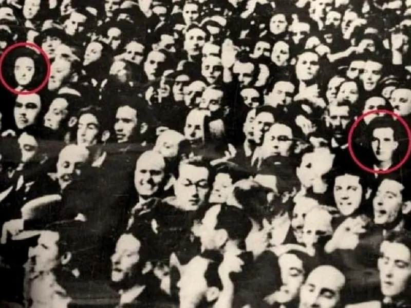 Nicolae și Elena Ceaușescu, la mitingul din 1 mai 1939