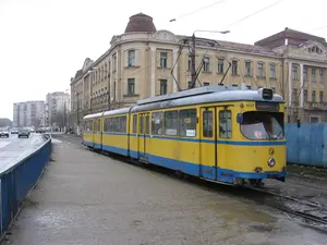 Un bolnav de COVID-19, prins în tramvai fără mască. Foto Banatul Azi